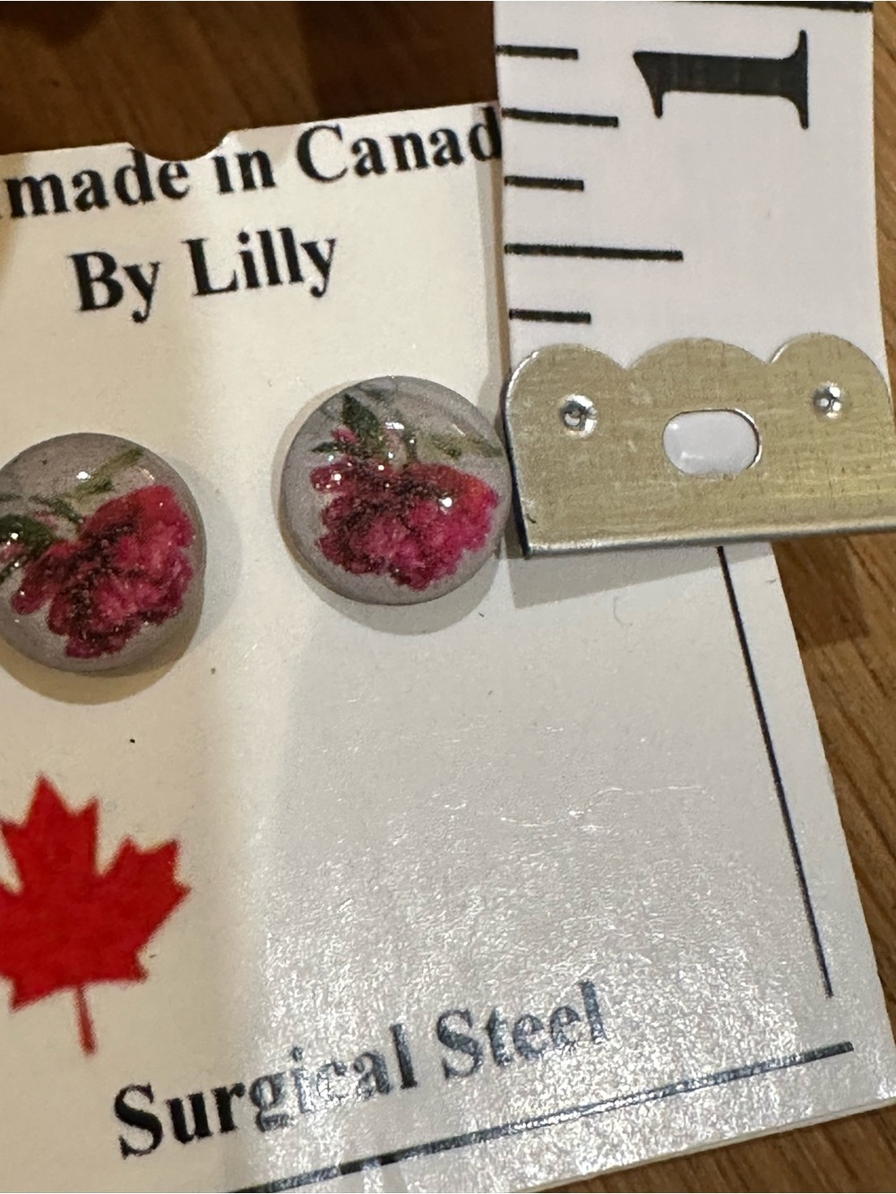 Source Unknown Pink Floral Resin Stud Earrings